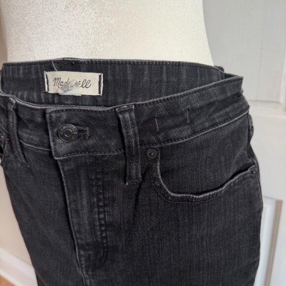 madewell | curvy kick out jeans in washed black | size 29 - Picture 2 of 5